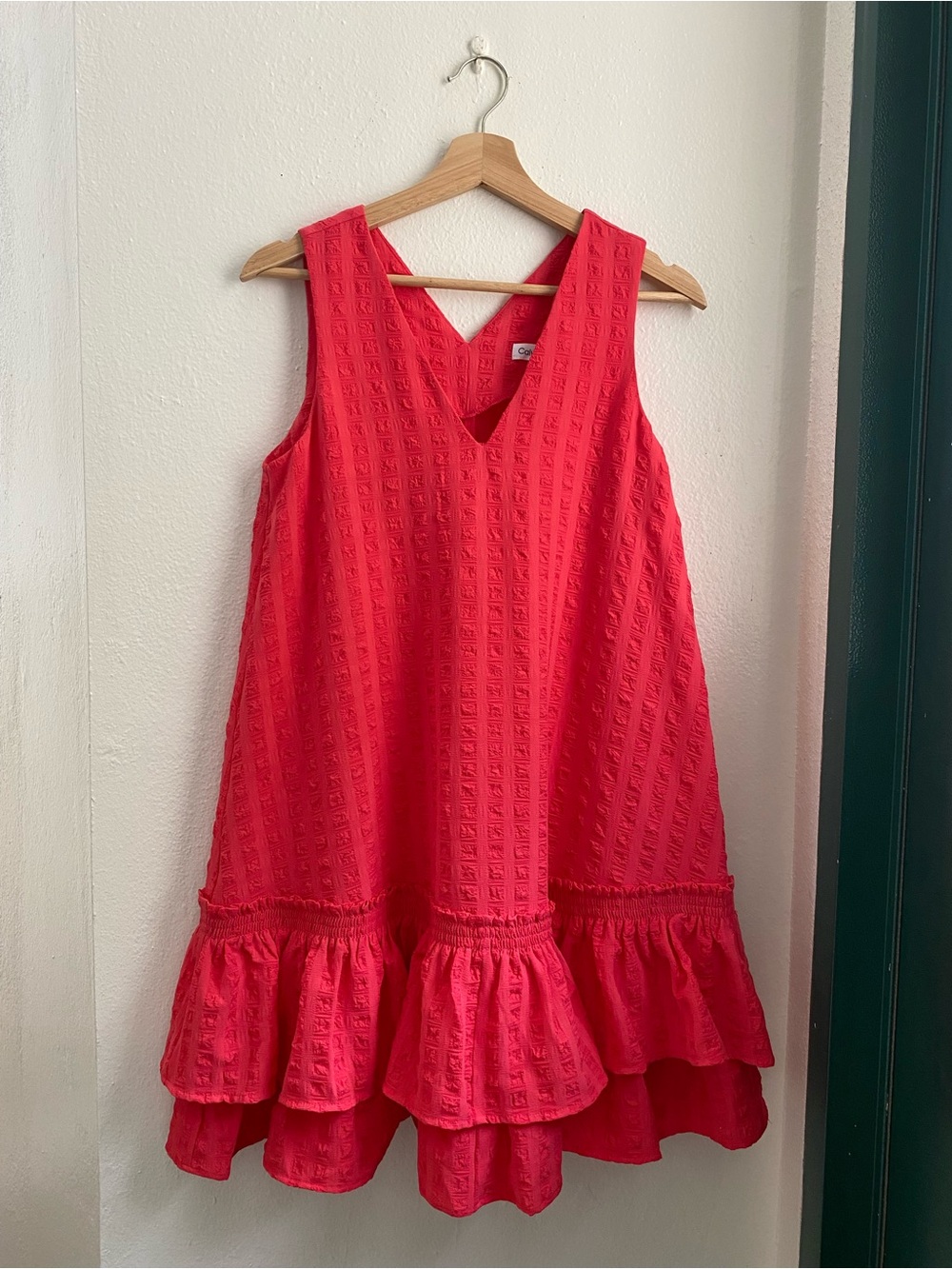 Calvin Klein Sleeveless VâNeck Ruffle baby doll dress